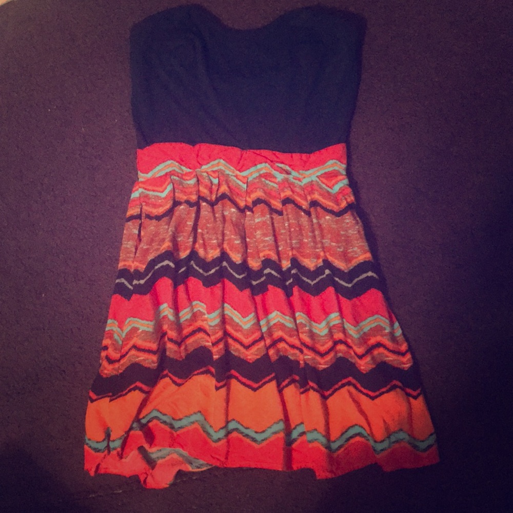 Classy Strapless Summer Dress